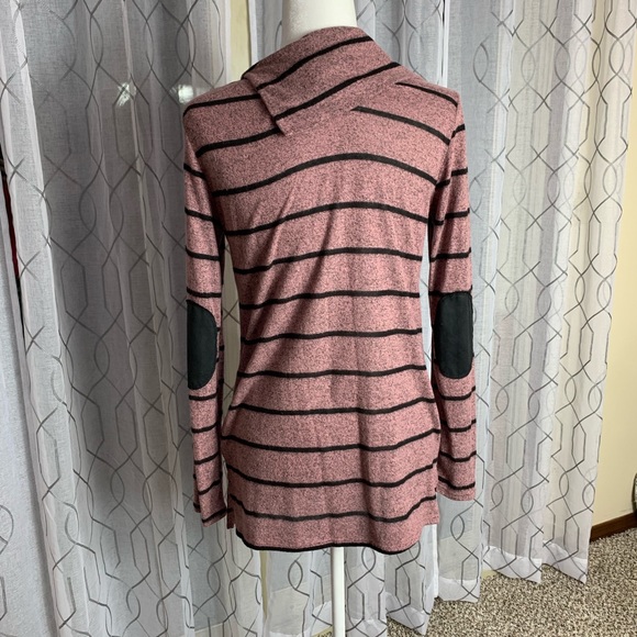 Vanilla Bay Elbow Patch Sweater Size Small - Picture 4 of 6